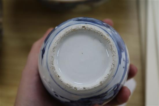 A Chinese famille rose bottle vase, an Export bowl and a blue and white pot